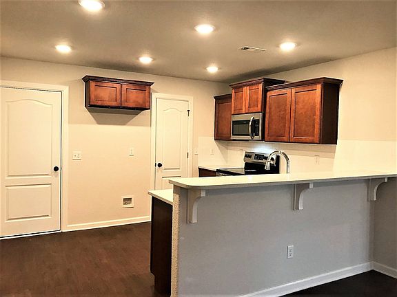 5th image of 1302 Eagle Ct