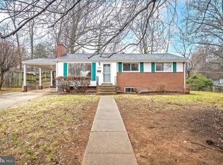 6909 Fern Ln, Annandale, VA 22003