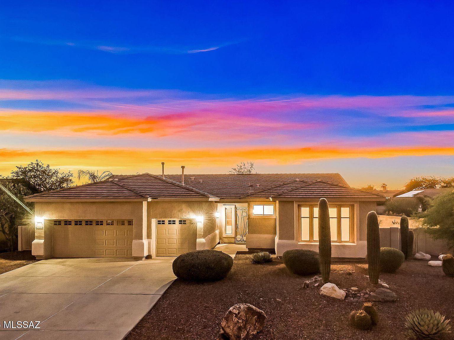 洋書 Mountain Houses 11595 N Mountain Breeze Dr, Oro Valley, AZ 85737 | Zillow