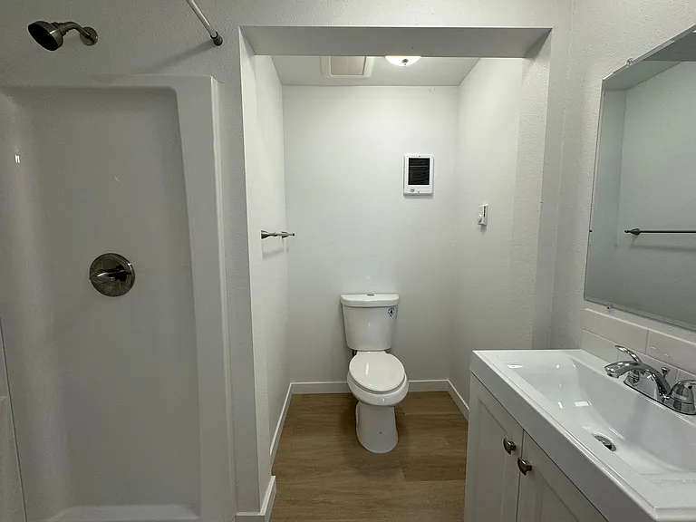 Greenwood Apartments — Photo 18