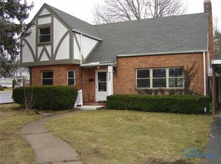 935 E 2nd St, Defiance, OH 43512