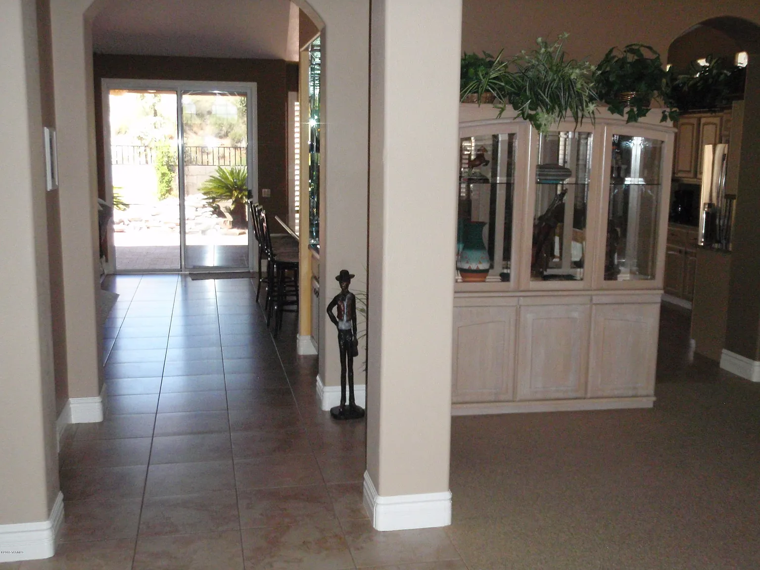 3 bed, 2.5 bath, 3241 sqft, $4,500 — Photo 2