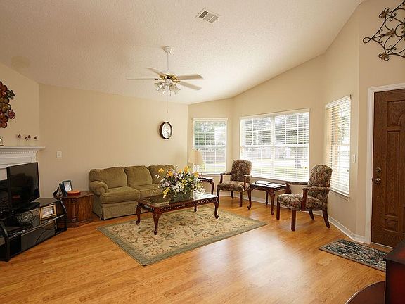 4th image of 1701 Ingrid Ct