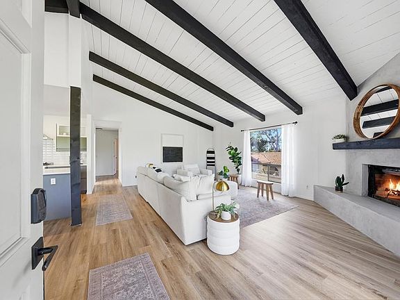 4th image of 1003 Via Unidos