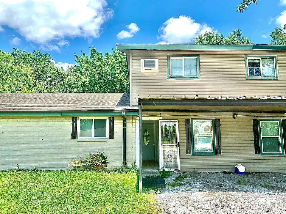 110 Farm Dr.