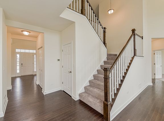 2nd image of 25361 W Prairiewood Ln