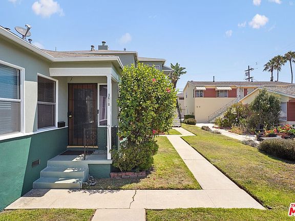 4th image of 3608 S Centinela Ave