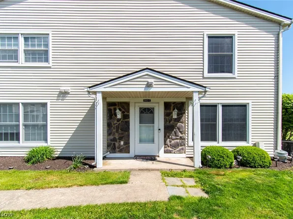 2812 Ivy Hill Cir Unit C, Cortland, OH 44410