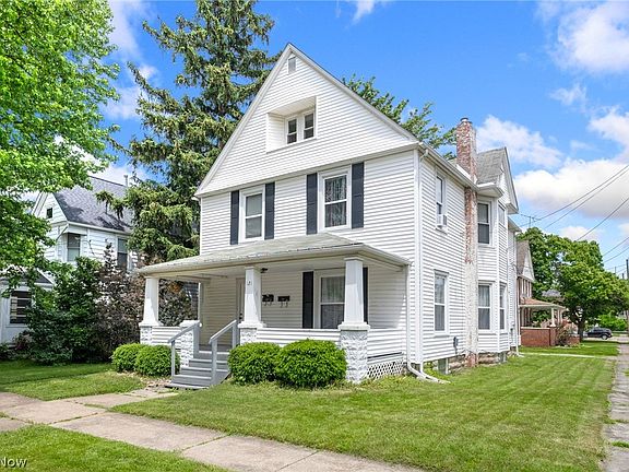 2nd image of 121 Lincoln Ct