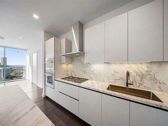 4th image of 1711 Allen Pkwy #1802