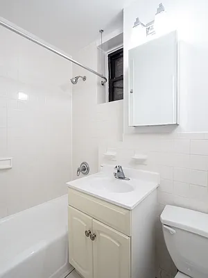 Rented by City Connections Realty | media 35