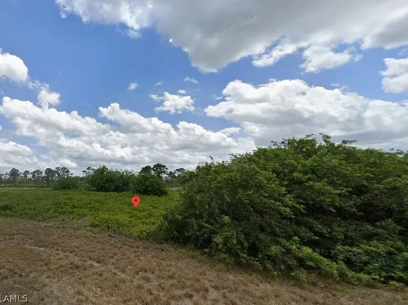 9004 S Castle Ct, Labelle, FL 33935