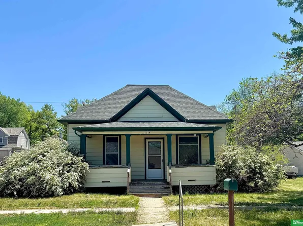 1114 N Burlington Ave, York, NE 68467