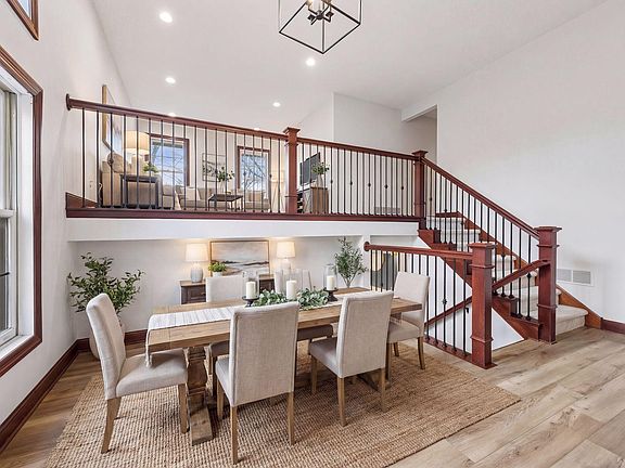 5th image of 19440 Vine Ridge Rd