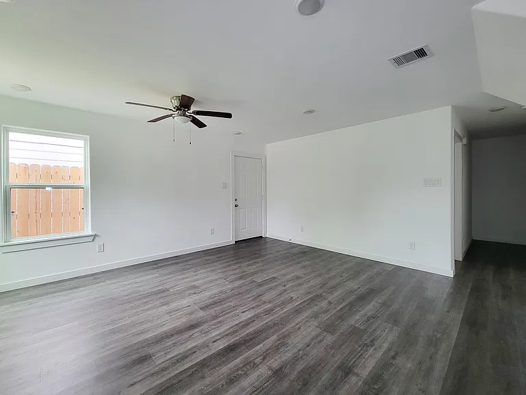 8122 Sterlingshire St #A — Photo 28