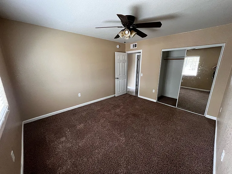 1662 Aurora Dr — Photo 11