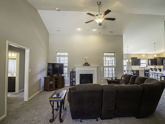 5th image of 3827 Scoria St