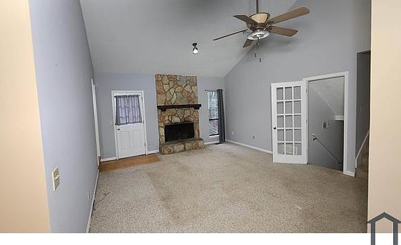3rd image of 6694 Live Oak Ln