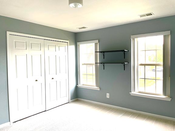 5th image of 1321 Addington Ln