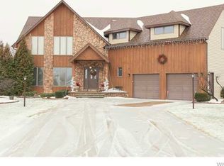 6944 Christi Ln, Niagara Falls, NY