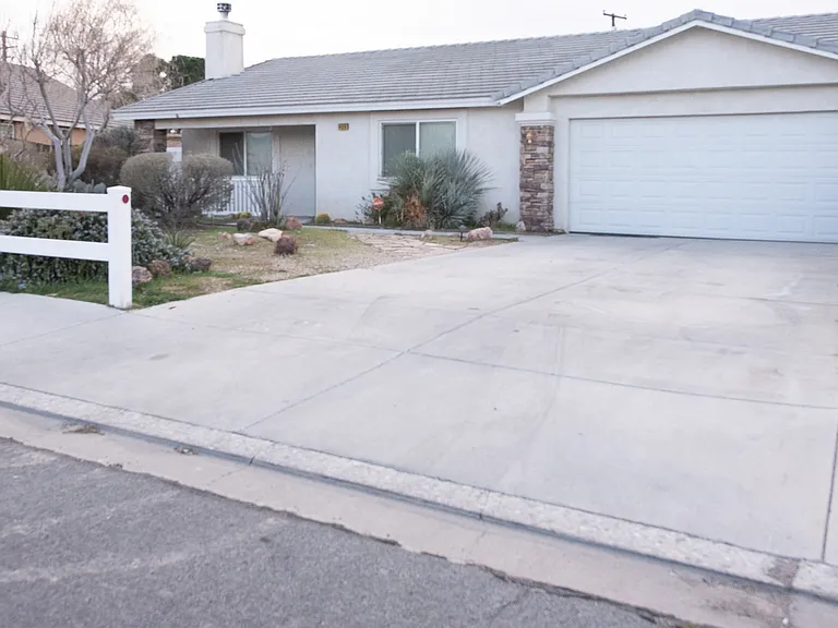 14010 Millbrook Dr — Photo 3