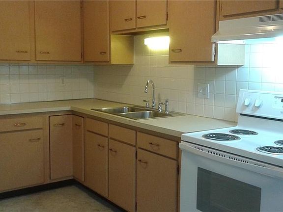 4th image of 3101 Bromley Pl APT 24