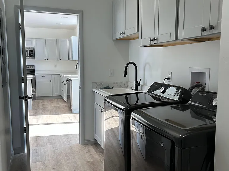 914 Riverbend St — Photo 7