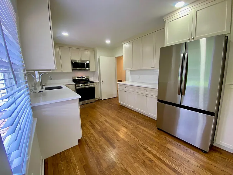 3118 Castlewood St — Photo 14