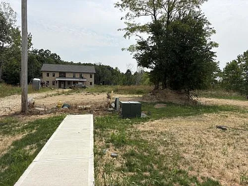 3 bed, 1200 sqft, $2,500 — Photo 3