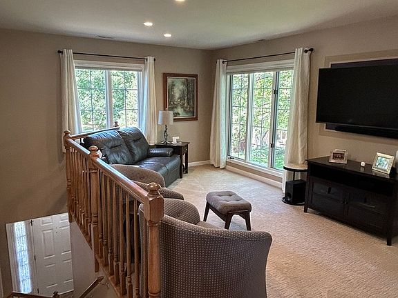 2nd image of 211 Village Dr