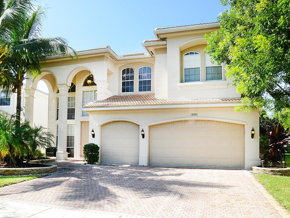 Home For Sale In Canyon Lakes