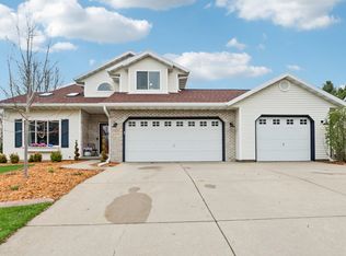 609 Worthington Way, Waunakee, WI 53597
