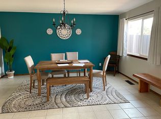 327 Cheryl Ct, White Rock, NM 87544