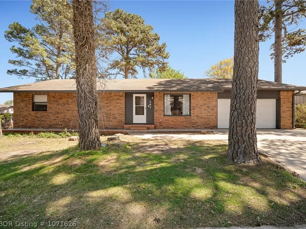 101 Patrick Ln, Poteau, OK 74953