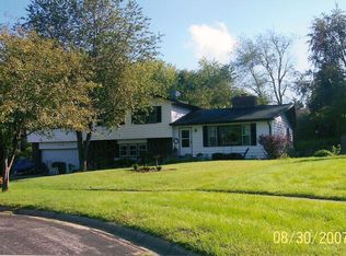 214 April Ct, Machesney Park, IL 61115