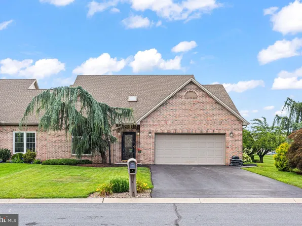 79 Fairfax Ln, Annville, PA 17003