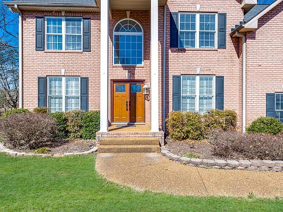 4th image of 121 Crooked Creek Ln