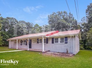 2422 Chestnut Log Ln, Lithia Springs, GA 30122