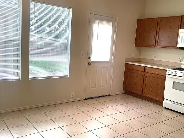 23623 Twisting Falls Dr — Photo 24