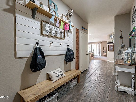 4th image of 30326 W COLUMBUS Avenue