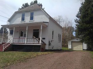 1414 Front St, Lake Linden, MI 49945