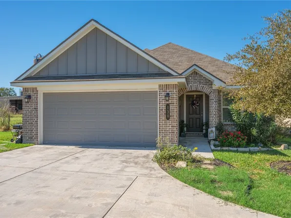130 Dove Ct, Navasota, TX 77868