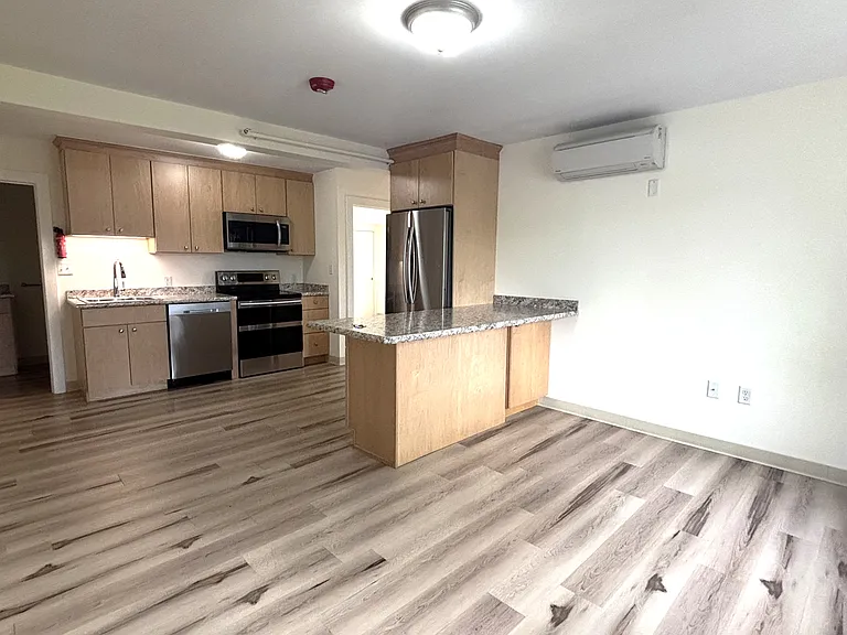 32 Ladds Ln #3 — Photo 2