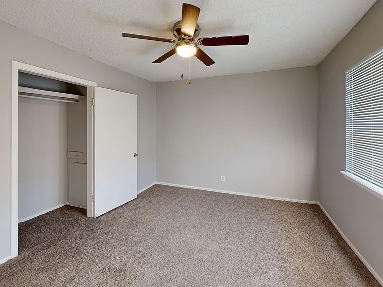 Autumn Ridge Apartments — Photo 83