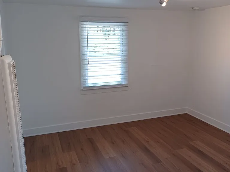 221 N Orange St — Photo 9