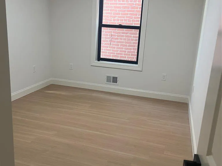 5 Montclair Ave — Photo 7
