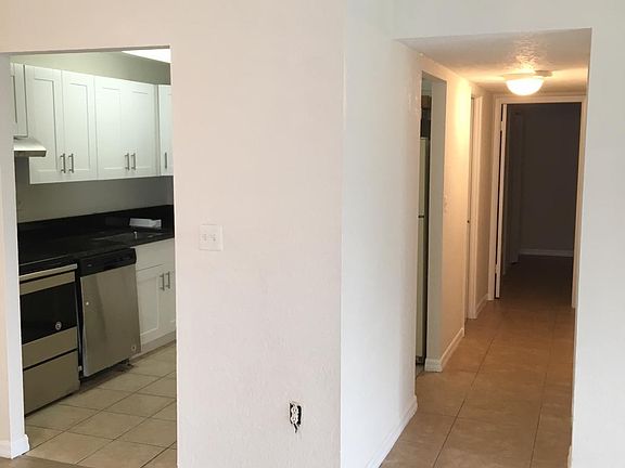 4th image of 405 Executive Center Dr APT 213