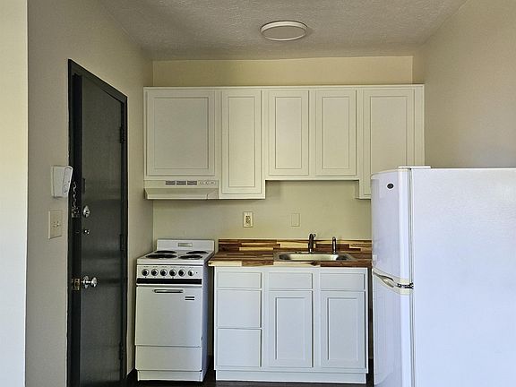 2nd image of 1225 S 6th St APT 6
