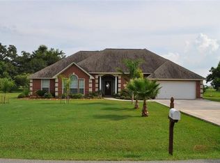 713 Munson Pl, Angleton, TX 77515