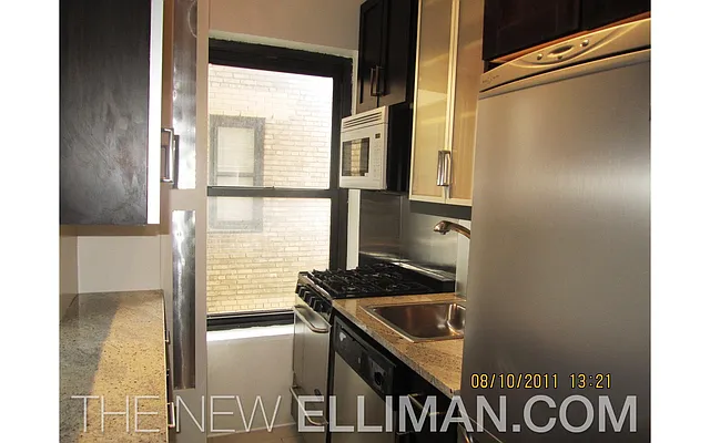 Rented by Douglas Elliman | media 20